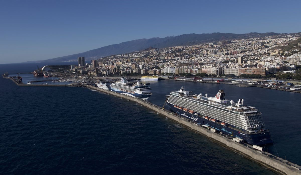 Puerto de Santa Cruz de Tenerife. Archivo