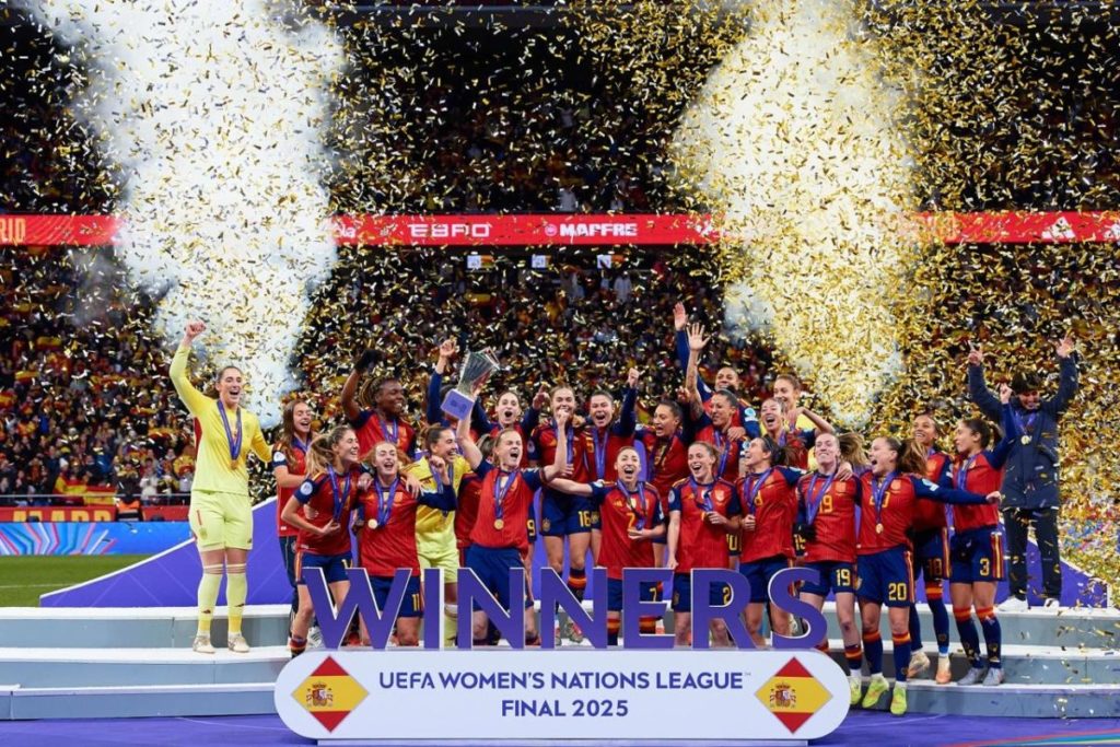 España, la máquina perfecta, revalida el título europeo (3-0)