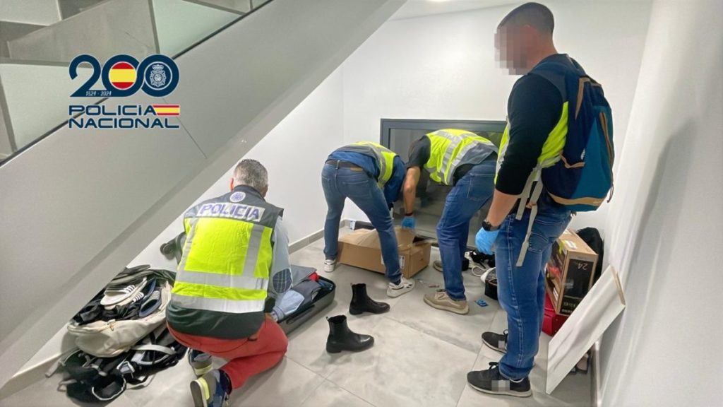 La Policía Nacional detiene al 'gran estafador europeo' en un chalet de lujo en Tenerife