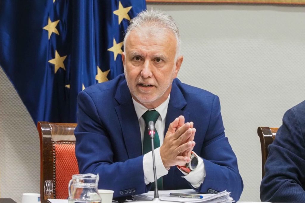 Ángel Víctor Torres respalda y aplaude al Obispo de Canarias: "Tiene razón, hay que ponerse en el lugar de las personas migrantes"