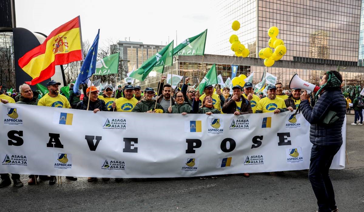Agricultores canarios se plantan en Bruselas por su supervivencia
