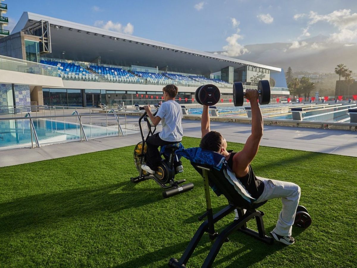 El nuevo Centro de Deportes Acuáticos de Tenerife abre sus puertas: tiene una piscina tan larga como cinco guaguas juntas