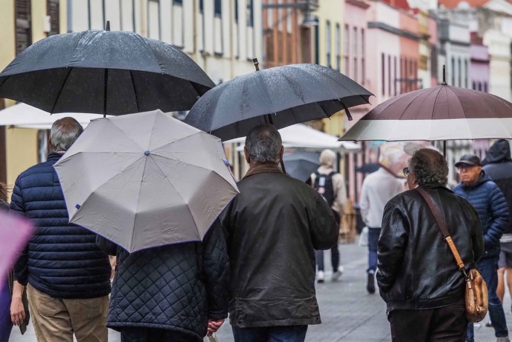La Aemet amplía los avisos por lluvias en Canarias