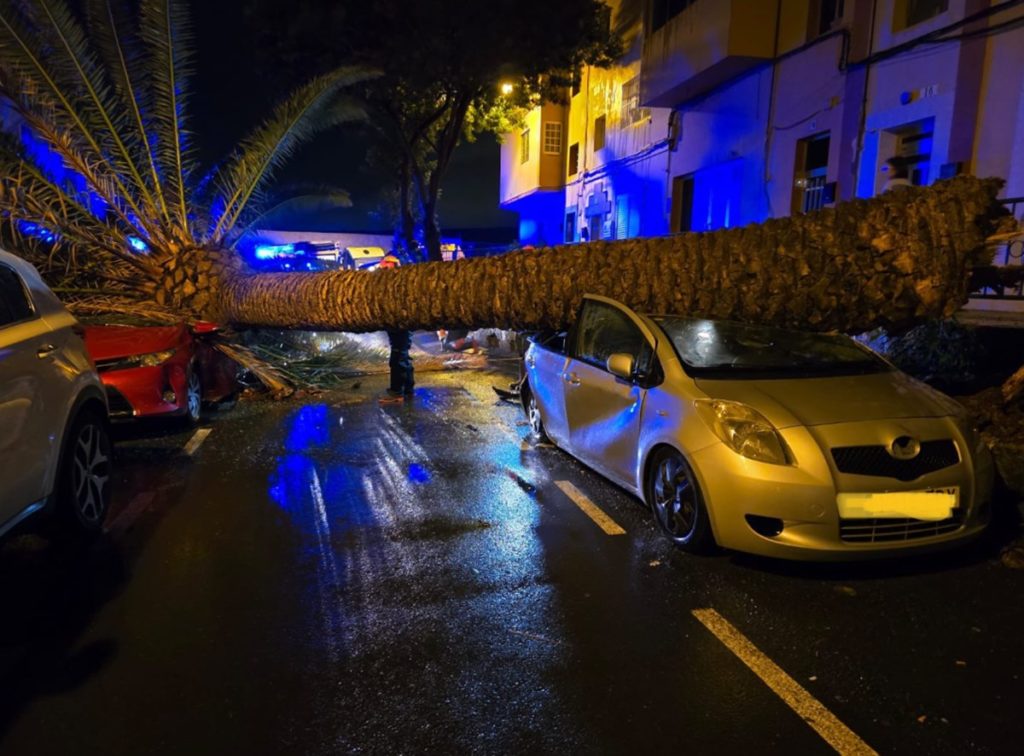 La borrasca Emilia deja más de 200 incidencias en Canarias