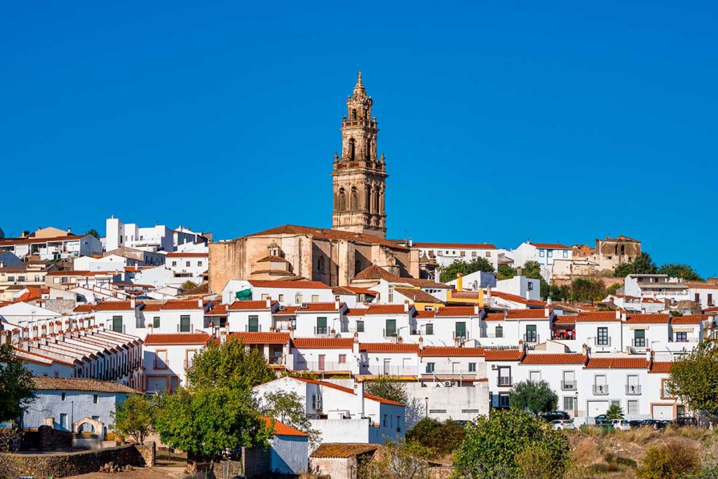 Binter te acerca a un Badajoz lleno de historia, naturaleza y sabor