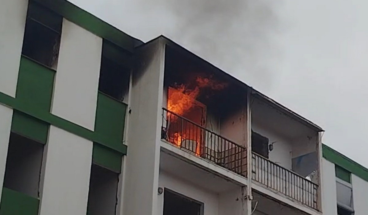 Incendio en un edificio okupado en La Laguna. Sergio Méndez