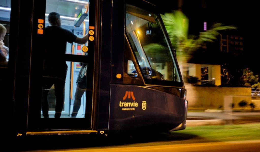 Así funcionará el Tranvía de Tenerife durante la noche de Fin de Año. DA