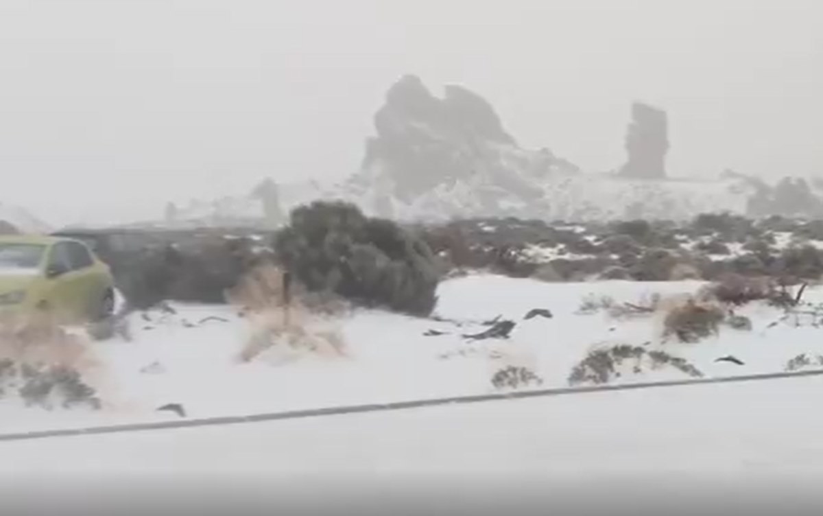 El Teide recibe la mayor nevada en casi 10 años: lo que debes tener en cuenta si estás pensando en ir a ver la nieve
