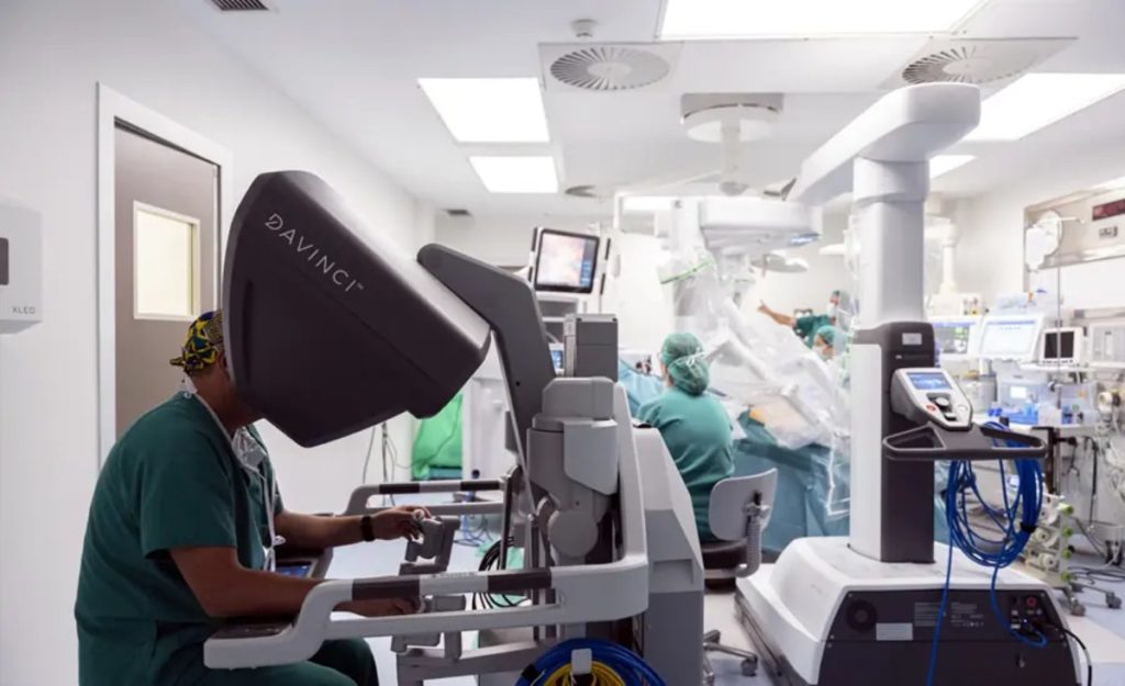 Hospiten impulsa la cirugía robótica con la incorporación del Da Vinci Xi