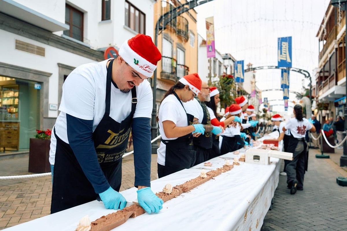 El turrón solidario de chocolate gigante hecho en Canarias: mide 200 metros