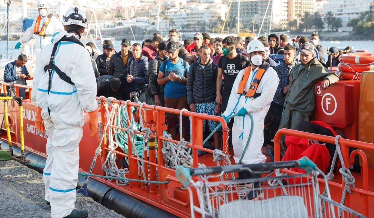 Torres asegura que Canarias "no ha enviado en tiempo y forma" los expedientes para el traslado de menores migrantes