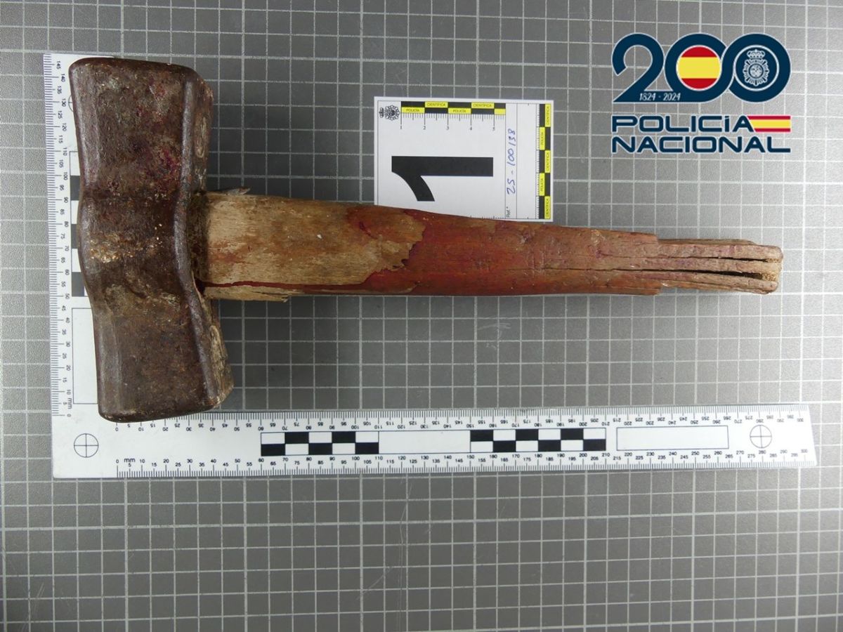 Mata a su padre de un martillazo en Canarias