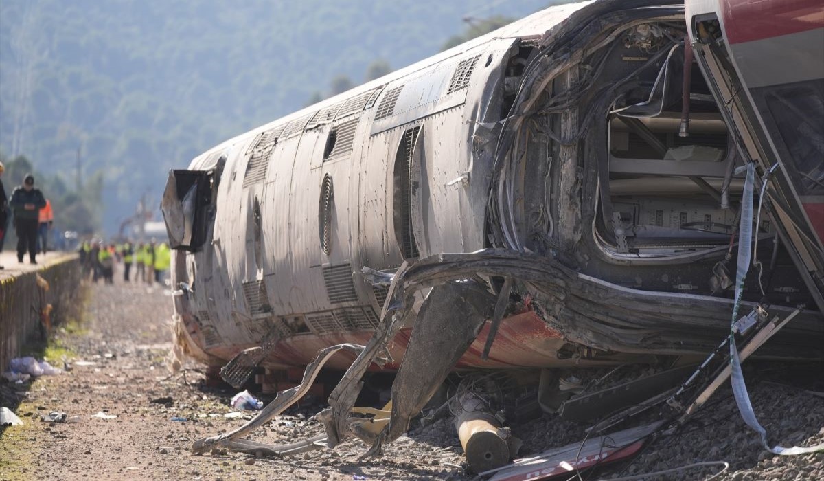 Ascienden a 42 los muertos en el accidente de Adamuz tras localizarse un cuarto cadáver hoy en los trenes
