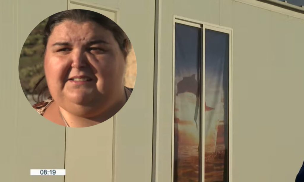 Ángeles, madre de una niña enferma en Tenerife, tras instalar una casa contenedor en un terreno privado: "Nos puede caer una multa de 600.000 euros"