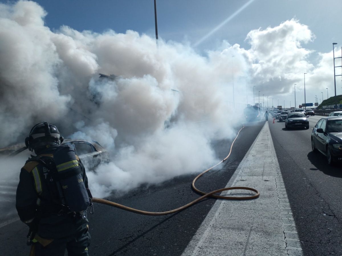 Bomberos evitan una desgracia en la TF-1