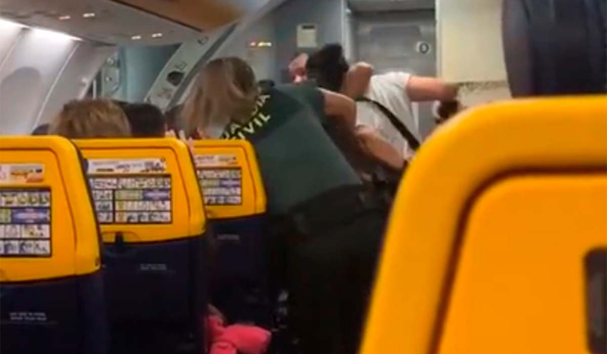 Detenida por violencia doméstica la luchadora de MMA que agredió a dos guardias civiles en un avión en Canarias