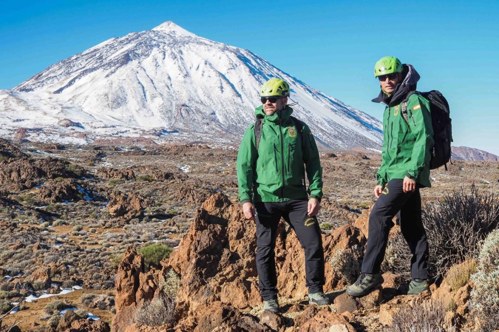 Efectivos del Greim, de la Guardia Civil, en el Teide: "Las pocas veces que se detiene un rescate es tras haber dado todo o más"