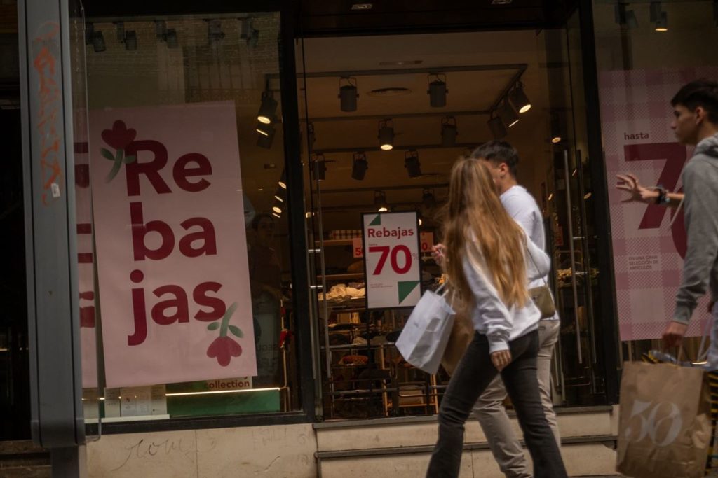Las rebajas arrancan con fuerza tras un balance navideño positivo para el sector comercial tinerfeño