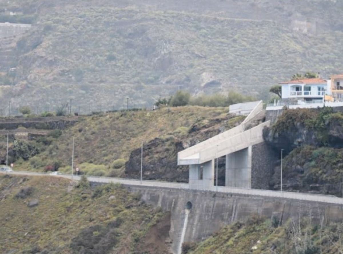 Así es el jardín vertical que el Cabildo de Tenerife estudia desde hace siete meses para una carretera del Norte