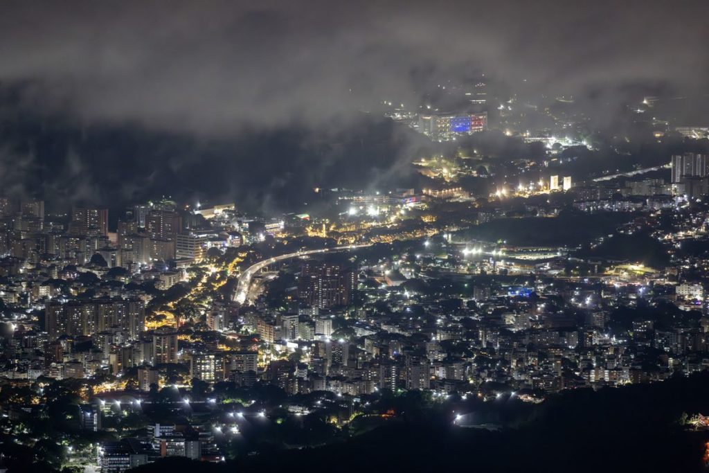 Venezuela denuncia ataques aéreos de EEUU sobre Caracas y los estados de Aragua y La Guaira