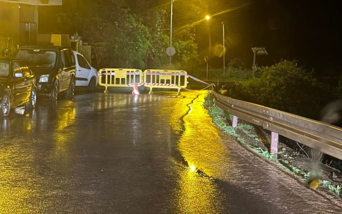 Cortada una carretera del norte de Tenerife por un desprendimiento