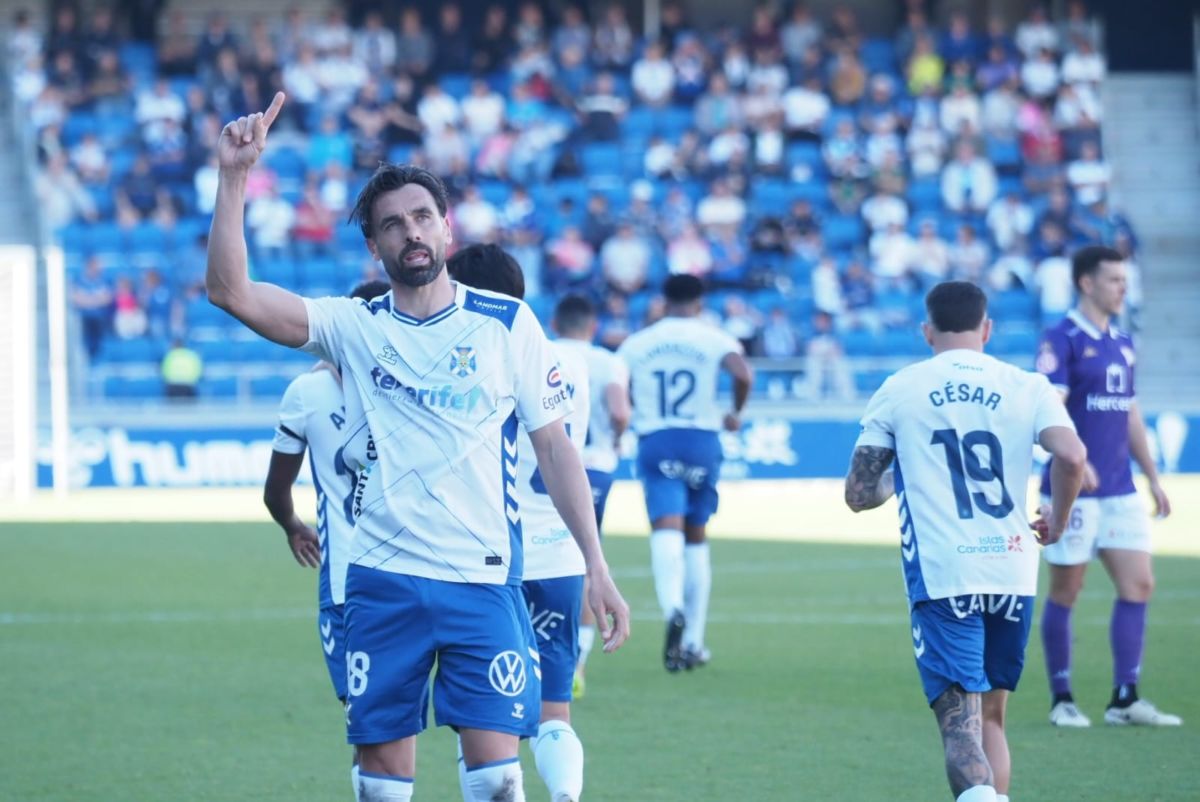 El líder CD Tenerife, en busca de la revancha frente al Bilbao Athletic