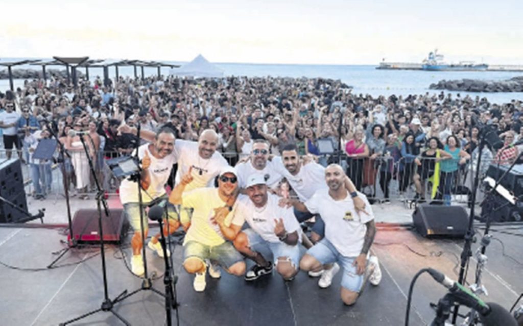 Macacos Soundmachine: cuando el Carnaval de Santa Cruz de Tenerife anima la verbena