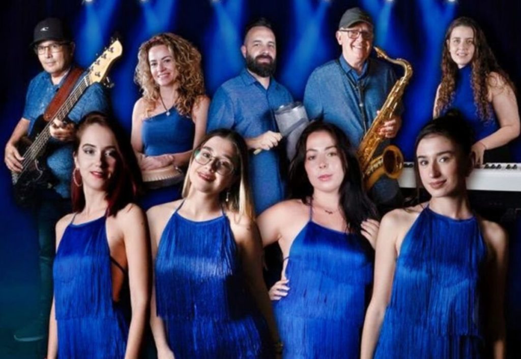 Copas y besos para el veredicto de la gran final de Murgas del Carnaval de Santa Cruz de Tenerife 2026