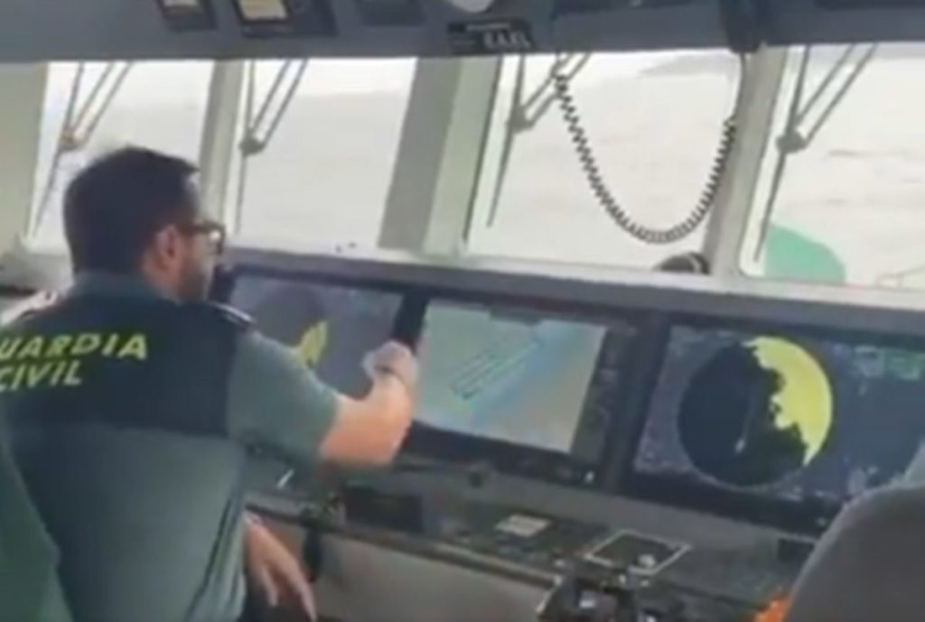 Peinan la costa de Tacoronte por tierra y mar para hallar a la mujer desaparecida
