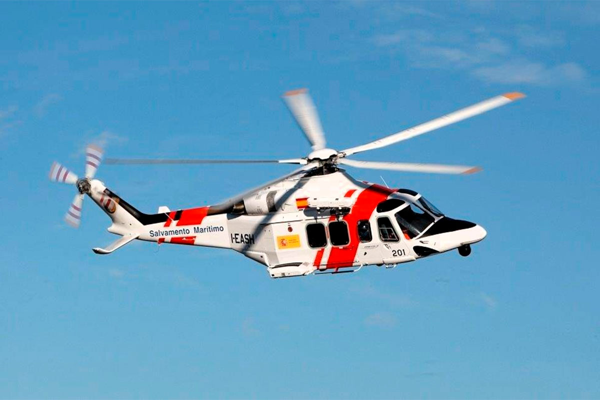 Rescatan en helicóptero a dos bañistas heridos en la costa de Tenerife