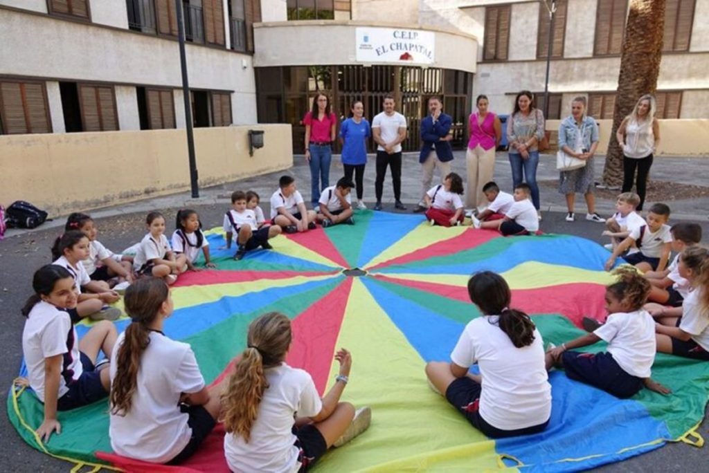 Colegios e institutos del municipio reforzarán sus actividades extraescolares a partir de marzo.