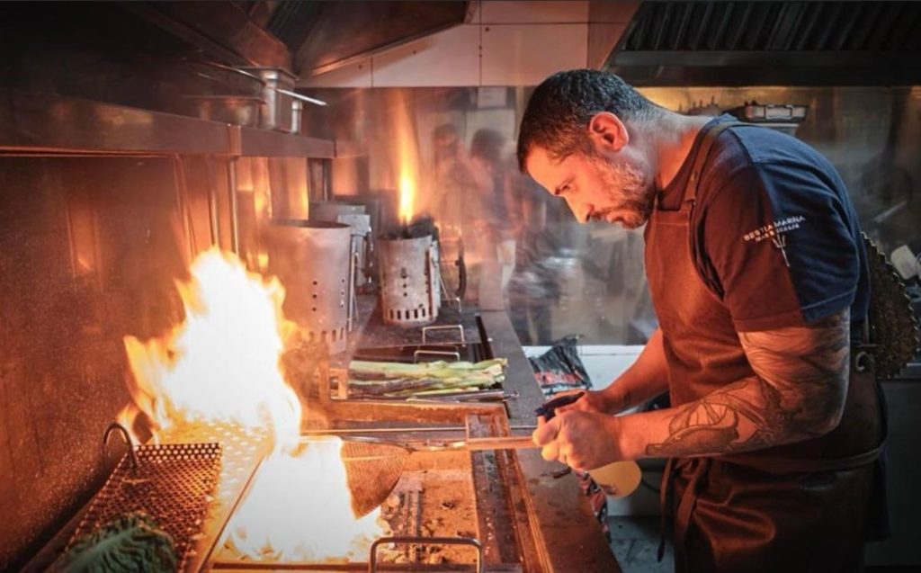 Chorizo de pulpo y sobrasada de anchoas: el "milagro" marino que arrasa en Garachico con un recetario de 1912