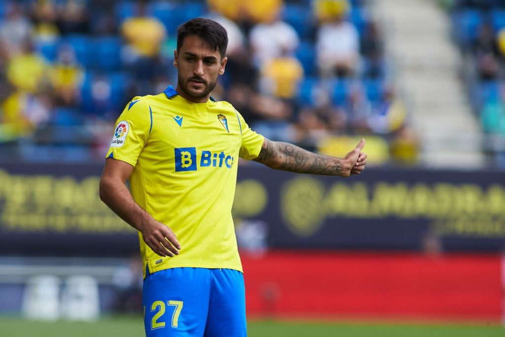 Iván Chapela: el "comodín" de Álvaro Cervera llega al CD Tenerife