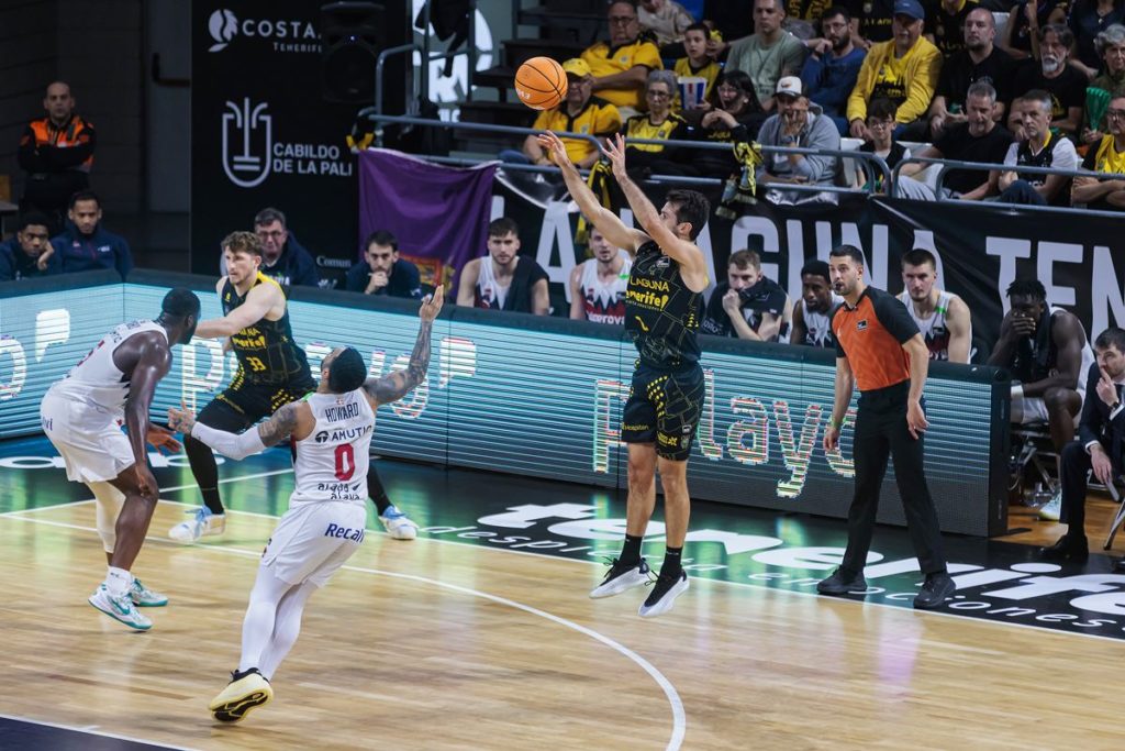 La Laguna Tenerife se impone al Kosner Baskonia (89-85) en otro partidazo