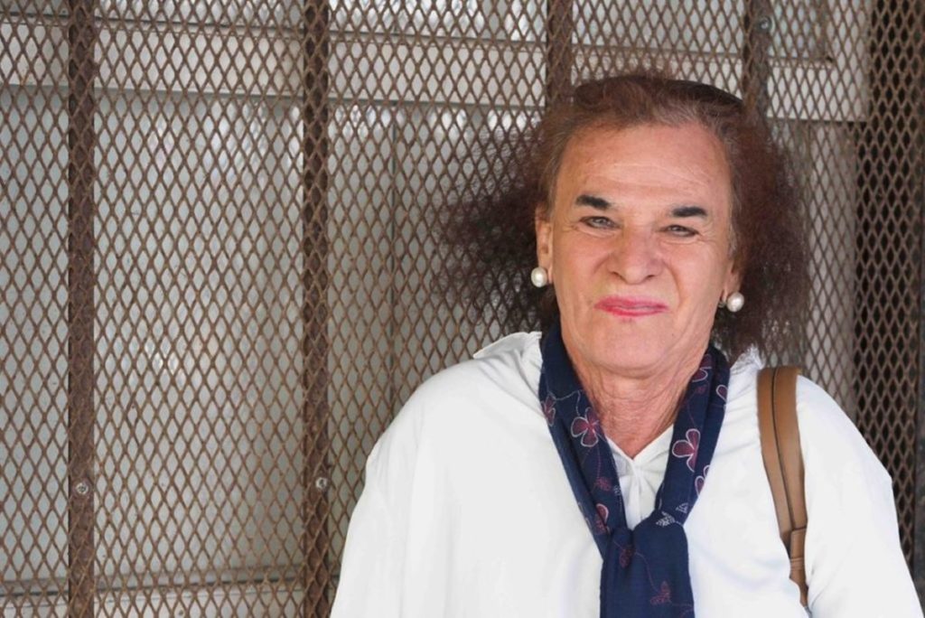 La hazaña ‘La Lecherita’, uno de los personajes más queridos del Carnaval de Santa Cruz de Tenerife: 42 años con su "cestita"