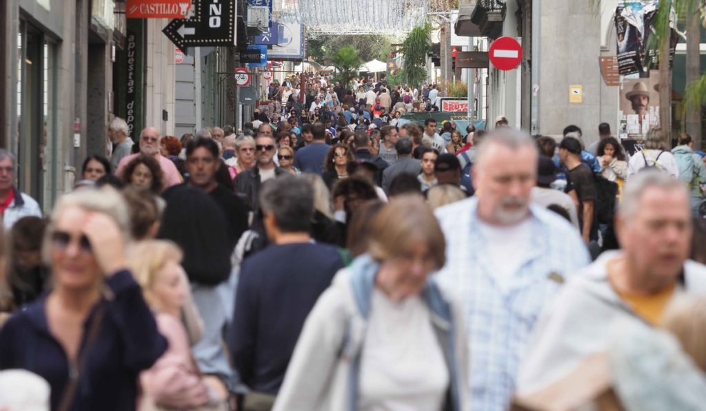 El verano generará en Canarias unos 50.000 contratos, el 12% más