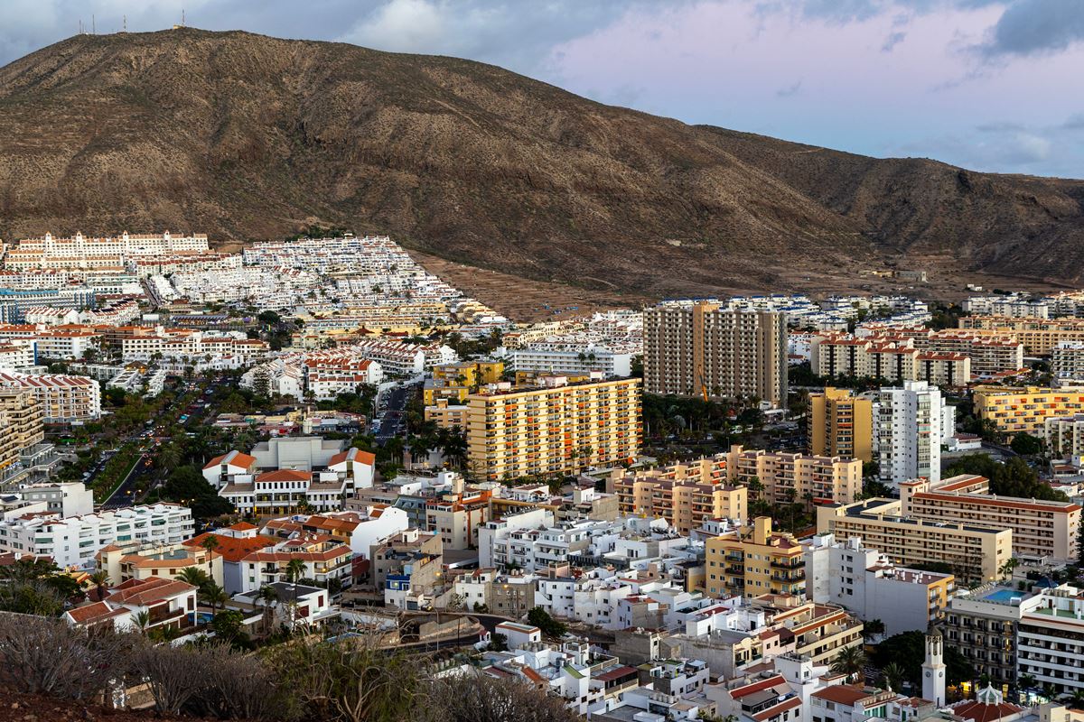 Caen los "especialistas" del robo en Los Cristianos: uno de ellos asaltó siete veces el mismo hotel