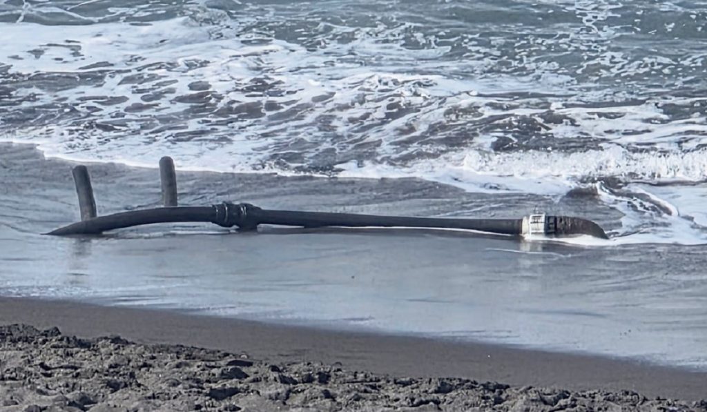 El extraño caso de la tubería de gran tamaño descubierta y eliminada de Playa Jardín