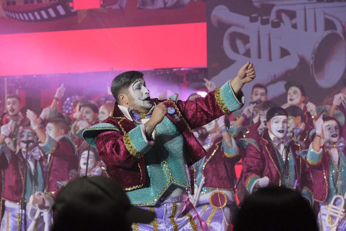Giro radical en el Carnaval del Norte: la murga que ha conquistado La Orotava y ya tiene billete a Santa Cruz