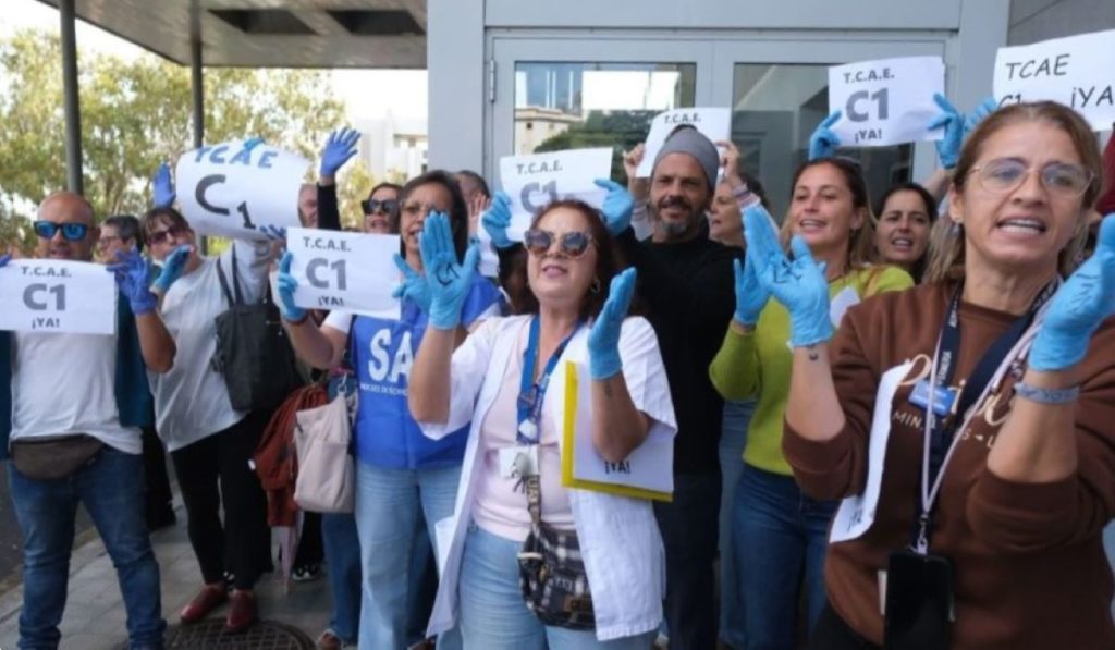Los auxiliares de enfermería de Canarias amenazan con una huelga indefinida