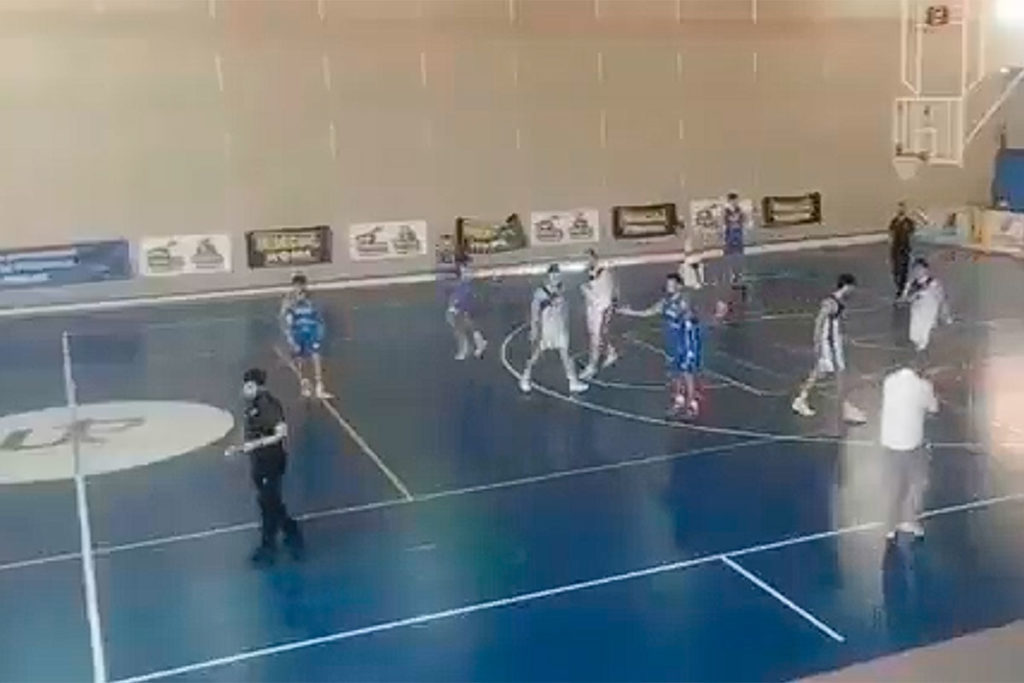 Vergüenza en el baloncesto: un jugador agrede a un árbitro tinerfeño y desata la condena nacional