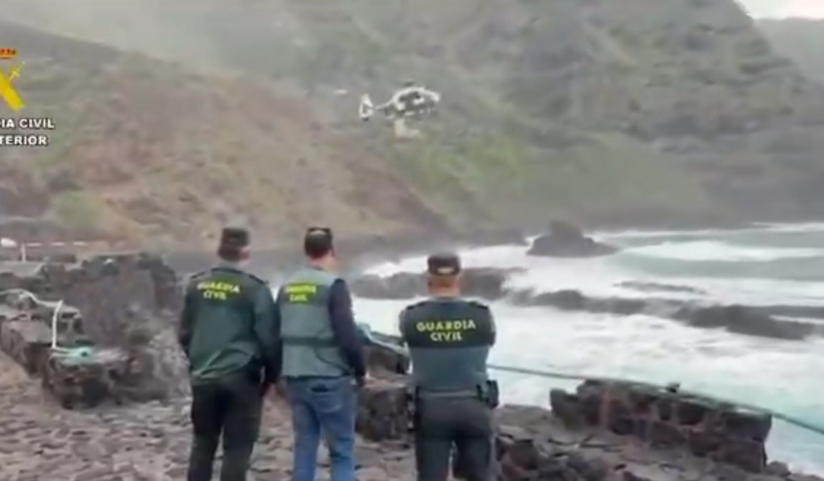 Persisten las labores de búsqueda de la mujer desaparecida en la costa de Tacoronte