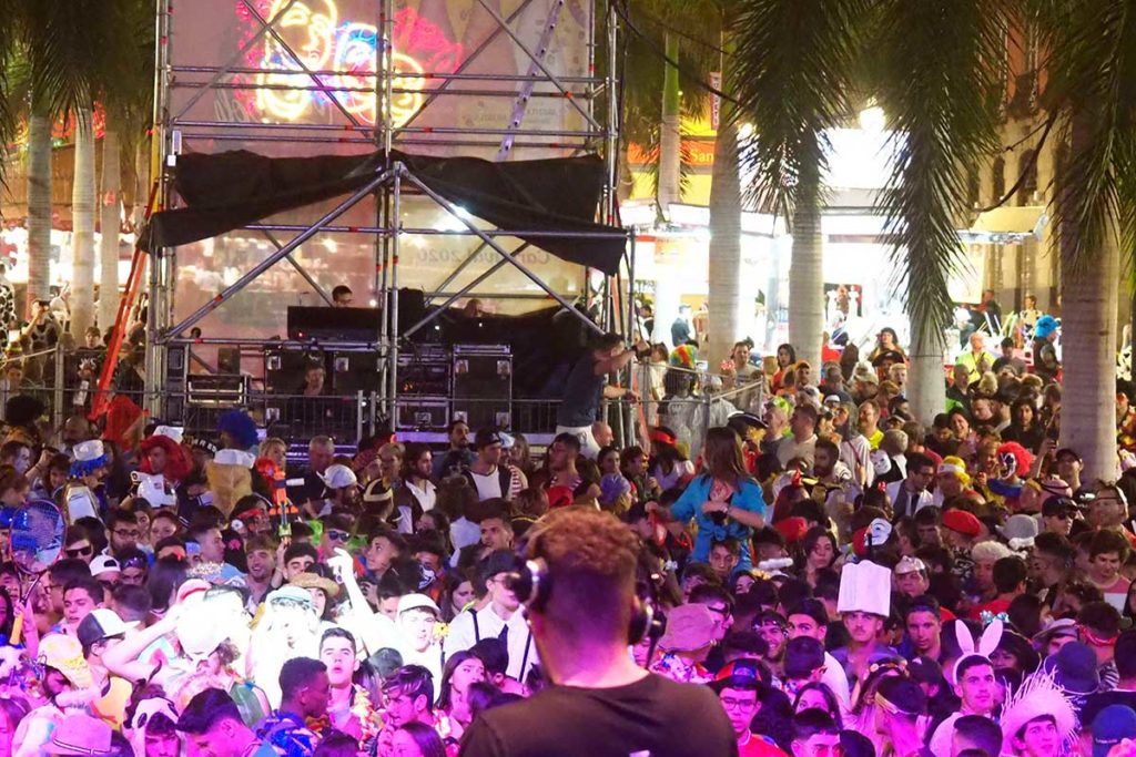 Guía de conciertos del sábado de Carnaval: horarios y escenarios para no perderte nada en Santa Cruz de Tenerife
