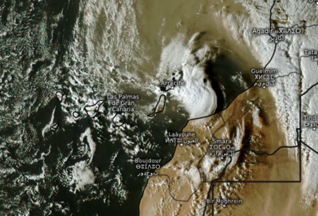 El satélite europeo muestra el avance de una 'pluma de polvo en suspensión' sobre Canarias. | DA