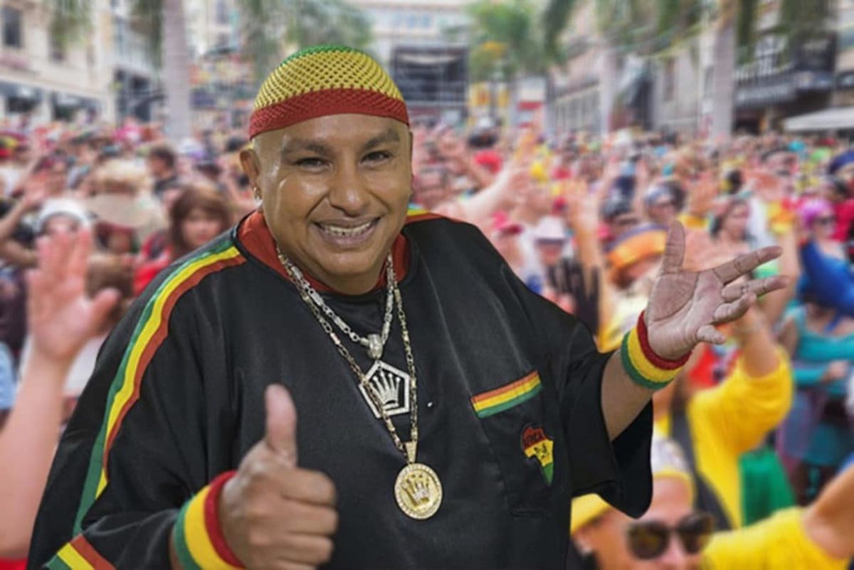 King África y Pepe Benavente ponen ritmo a la Gala de la Reina de los Mayores de Santa Cruz de Tenerife