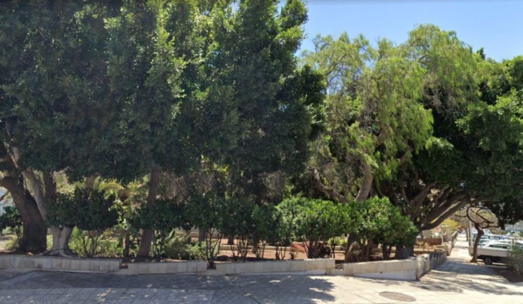 Drogas y prostitución obligan a vallar los jardines en Cuesta Piedra