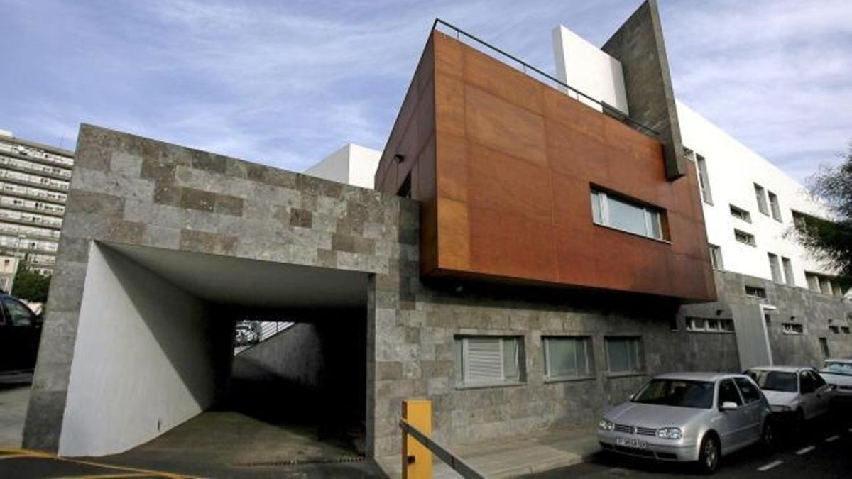 Imagen exterior del Instituto de Medicina Legal de Tenerife. DA