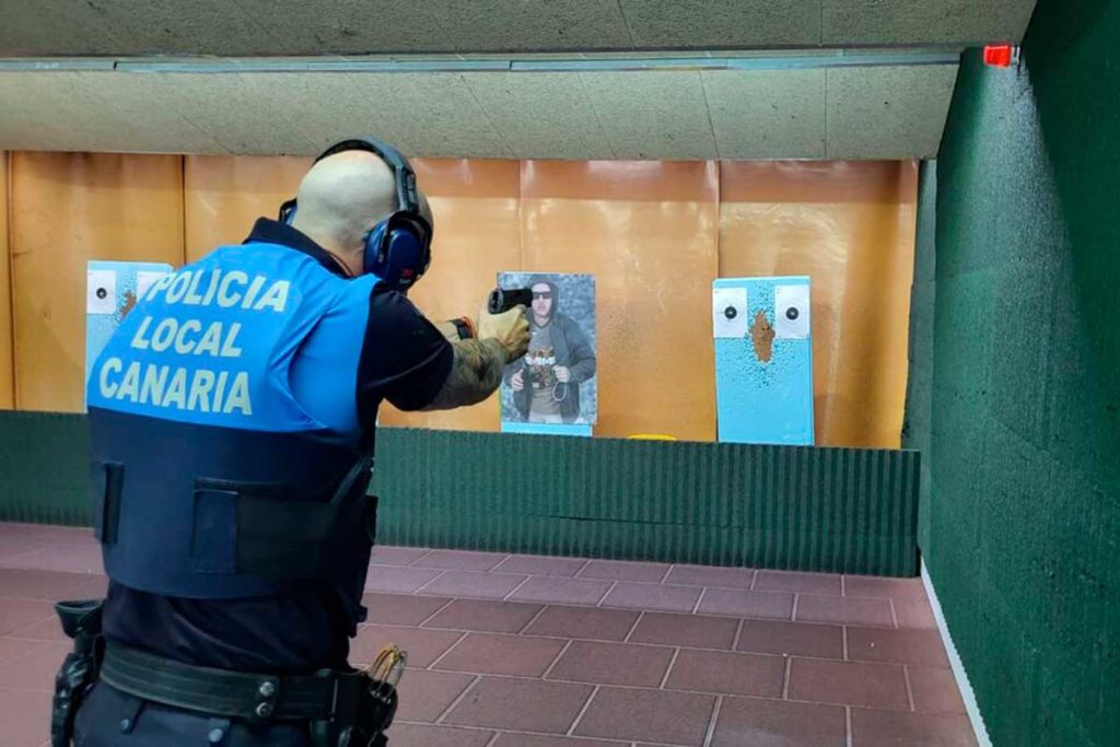 Unos 140 policías locales de Santa Cruz siguen sin prácticas de tiro al faltar instructores