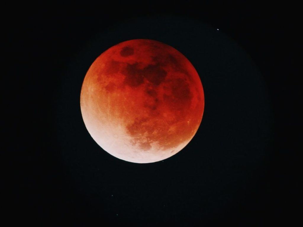 La primera "Luna de Sangre" de 2026 ya tiene fecha: cuándo y cómo ver el eclipse total