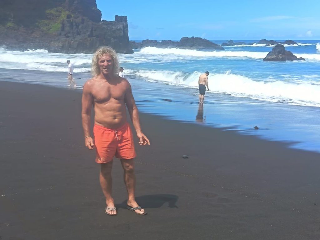 Chicho, 64 años, 35 como socorrista canario más veterano y aún en una forma envidiable